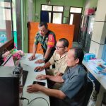 Pembaruan Data Wilayah, Babinsa Melaksanakan Anjangsana dan Puldata di Kantor Kelurahan