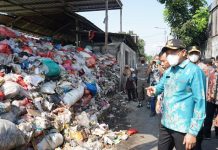 Bau Menyengat! Pemkab Sidoarjo Gerak Cepat Tanggapi Keluhan Warga, Ambil Alih TPS3R Ngampelsari