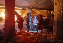 Diduga Korsleting Listrik, Gudang Katul di Grati Dilalap Api
