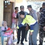 PT BSI Salurkan Bantuan Sembako ke Tiga Desa Terdampak Banjir di Pesanggaran