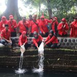Merawat Pertiwi, Anggota DPRD Banyuwangi Fraksi PDI Perjuangan Gelar Gerakan Tanam Pohon dan Tebar Bibit Ikan