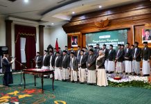 Pengurus MUI Jatim 2025–2030 Dikukuhkan, Siap Jawab Tantangan Digital hingga Kesehatan Mental
