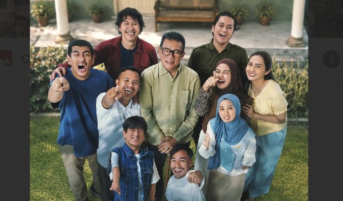 Screenshot Tangkapan Layar poster film Istimewa