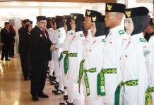 Pengukuhan Paskibraka, Mas Dhito : Jadilah Contoh dan Jaga Ideologi Pancasila