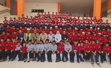 BHS Tinjau Sekolah Rakyat Terintegrasi 2 Surabaya dan Kucurkan Bantuan Pribadi