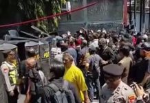 Massa Paksa Masuk Padepokan PSHT