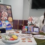 Mahasiswi DKV UK Petra Angkat Jajanan Pasar Lewat Karakter IP “Jelita”