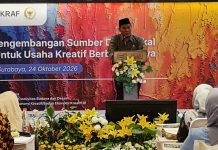 Manfaatkan Eceng Gondok Jadi Tas Kreatif, 70 Peserta UMKM Surabaya Ikuti Pelatihan Kriya