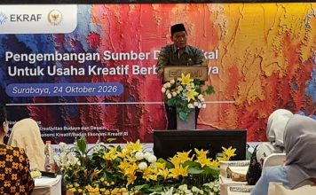 Manfaatkan Eceng Gondok Jadi Tas Kreatif, 70 Peserta UMKM Surabaya Ikuti Pelatihan Kriya