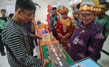 MTsN 1 Surabaya Pamerkan Karya Siswa di Hari Sumpah Pemuda