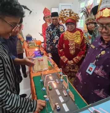 MTsN 1 Surabaya Pamerkan Karya Siswa di Hari Sumpah Pemuda