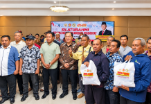 Silaturahmi dengan Nelayan Kenjeran, BHS Serap Aspirasi dan Bahas Program Pemerintah