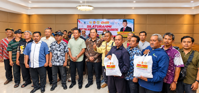 Foto Bersama Warga dan Solidaritas BHS