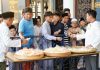 Masjid Al-Akbar Bagikan 810 Melon Hasil Panen kepada Jamaah