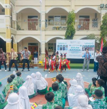 Program Culture Exchange Bulan Bahasa 2026 Alazka Surabaya Hadirkan Mahasiswa Asing