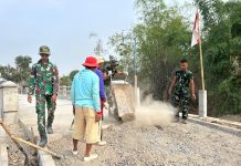 Hari ke-13, Satgas dan Warga Mulai Perataan Awal untuk Pemasangan Paving