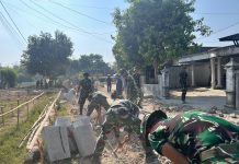 Satgas dan Warga Genjot Pemasangan Gastin dan Talud Jalan