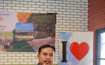 Akademisi Usul Karyawan Hotel Pakai Busana Khas Madura