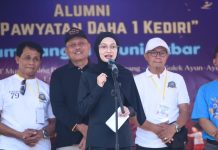 Jalan Sehat Reuni Akbar SMP Pawyatan Daha 1, Jadi Ajang Silaturahmi