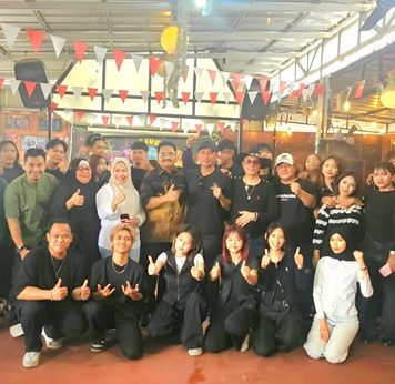 ASYIK! Potong Rambut Gratis, Musisi Sulut dan Irwan Team Hairdesign (KOPRABU) Hadir di Jakarta